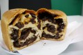ぶどうがダクダク…実の量が半端ないことで有名な『ぶどうパン』実際に食べてみた