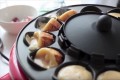 【動画】“自動でひっくり返す”たこ焼き器『たこ焼き工場トントン』が面白そうだ!
