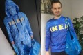 「これでイケアは顔パスだな」イケアの青いバッグを模したトレーナーやTシャツが登場!!