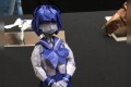 まさに神業!1枚の紙で作り上げた折り紙「女子高生」がスゴすぎ!