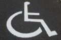 車椅子用の駐車場がなぜ他より広いのか?その理由を知ってほしい!