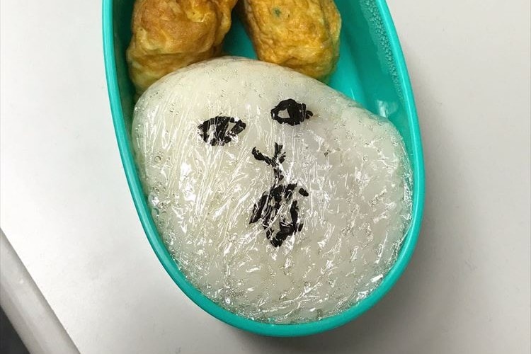 妻にお弁当を作ってもらえなかったから自分で作った結果…哀愁漂いすぎ！