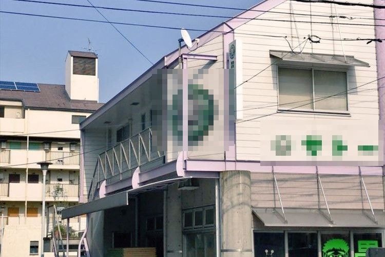 「あ、スタバがある！」と思って近付いてみたら…タタミ屋だった