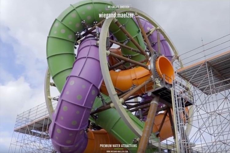 次世代アトラクション“観覧車×ウォータースライダー”が話題に！予測不可能な動きを実現！？