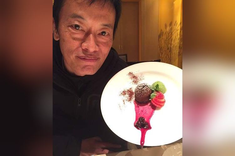 【悲報】俳優・遠藤憲一さん、サービス精神がダダ漏れゆえ、ソースがダダ漏れ