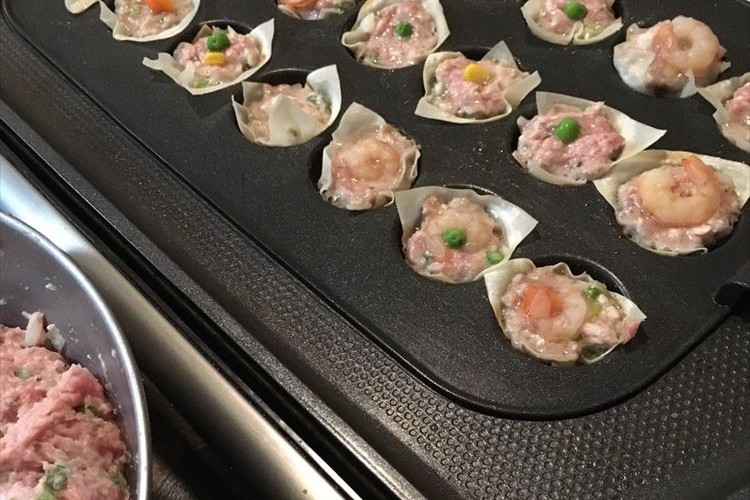 時短で包まずできる!"たこ焼き器"を使った手作りシュウマイに目からウロコ!