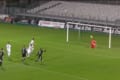 最強すぎる守護神!サッカーの試合で"3連続の超ミラクルセーブ"を決める!