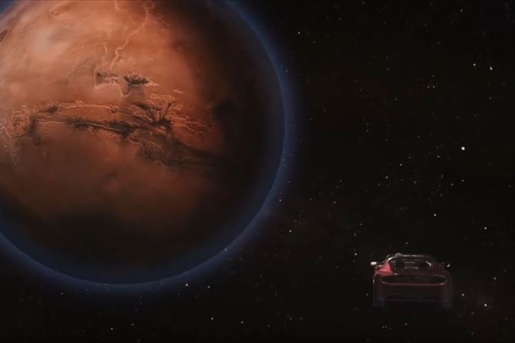 【動画】SpaceXが真っ赤なロードスターを宇宙へ送り出す計画→本当に成功させた!