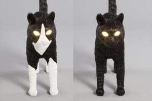 スイッチオンで目が光る！尻尾がピーンと立ってる猫型ランプが気になる