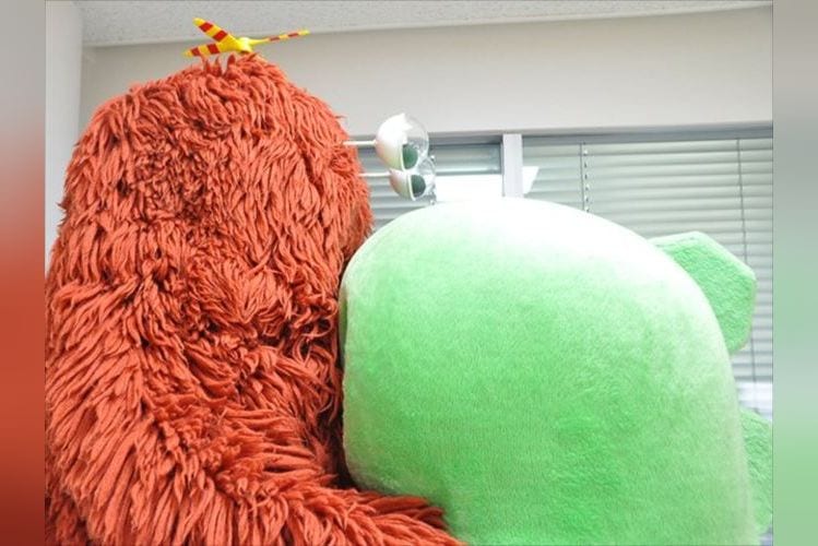 『ポンキッキーズ』45年の歴史に幕…ガチャピンとムックの熱い抱擁写真に感動