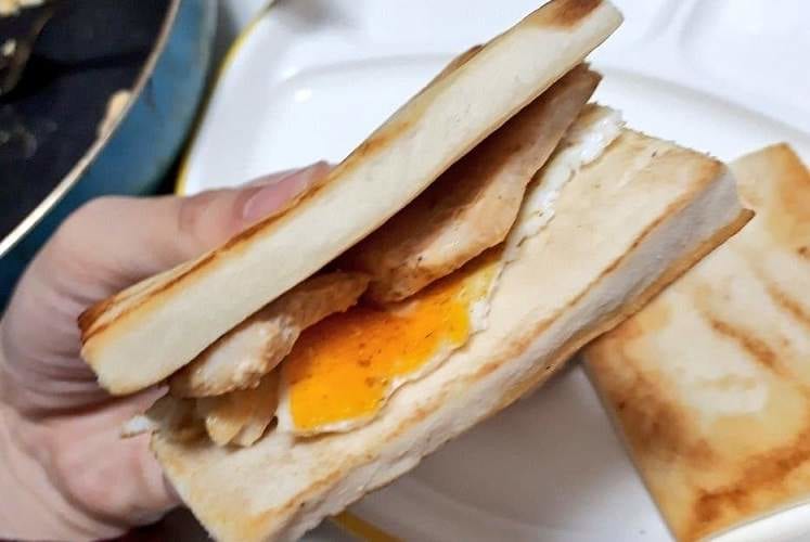 【激うまサンドイッチ】減量中なら、パンの代わりに“アレ”を使えばいいじゃない【低糖質】