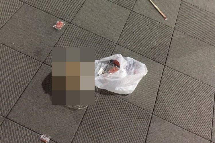 チャリで段差を乗り上げてしまい牛丼が飛び出た!?…と思いきや奇跡が起きた!