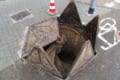 秘密基地につながっている!?ドイツで見つけたマンホールが想像力をかきたてられる