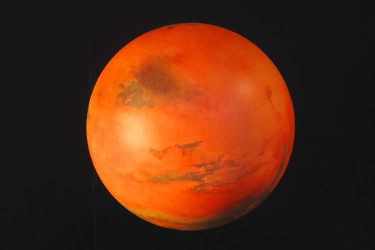 7月31日は赤く輝く火星に注目!15年ぶりに火星が地球に大接近するぞー!