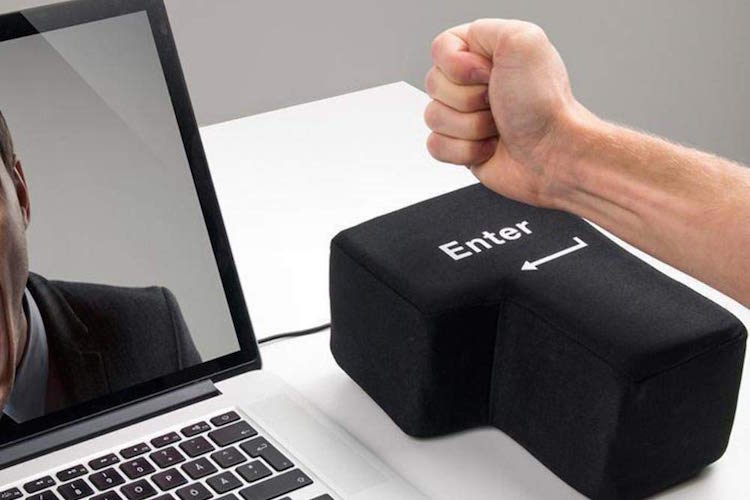 仕事のストレスをこれで解消 めちゃくちゃ大きな エンターキー が面白すぎる Fundo