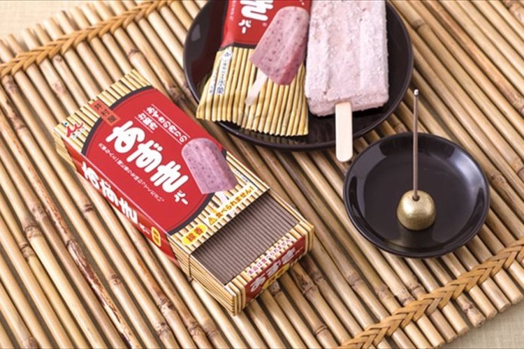 まさかのコラボ!天国のアイス好きにお届けしたい「井村屋あずきバー」のお線香が登場!