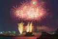 海開きに打ち上げ花火!透き通った波打ち際…“沖縄”の景色は一足先に夏模様だった!