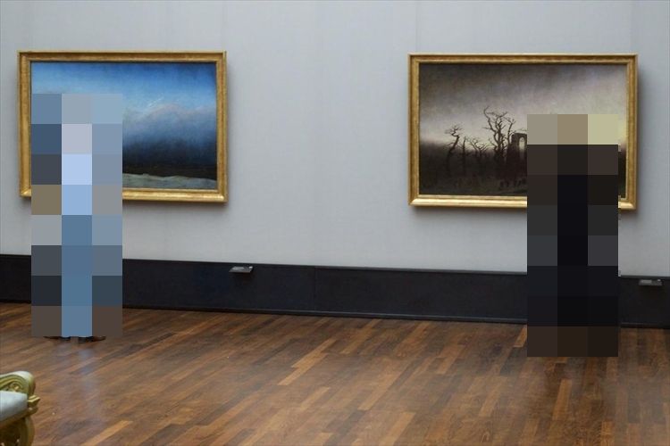 「引き寄せ合うものなのか…」「これは偶然!?」美術館で絵画を鑑賞中の人達の姿が話題に