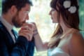 手の甲にキスする心理は尊敬?他にもいろんな意味が!キスする場所で男の心理がわかる!