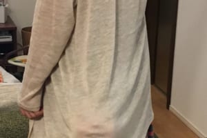 「お分かりいただけるだろうか…」夫が撮った妻の後ろ姿にまさかの心霊写真！？かと思ったら・・