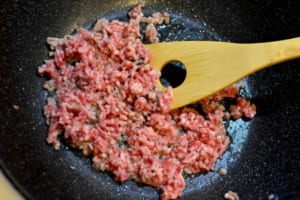 「ひき肉」と「ミンチ」の違いは？英語圏でミンチと言ってもは通じない？