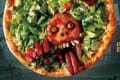 ご注文の際はご一考を・・グロテスクを追求した不気味すぎるピザが今年も登場！