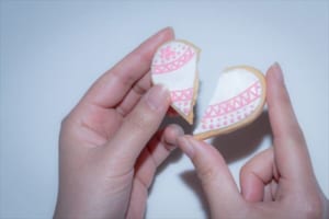 告白して振られた後はどうすればいいの？再アタック？それとも静観？