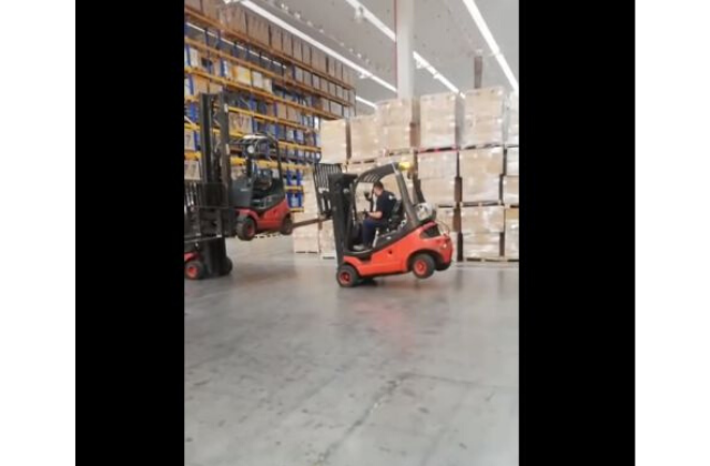 forklift8