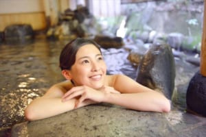 入ると美肌になれる！？温泉の研究所と研究者にも認められた「日本三大美肌の湯」