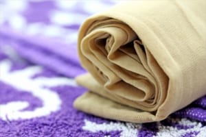 「ナイロン」と「ポリエステル」、どちらも化学繊維だけどなにが違うの？それぞれの性質や特徴とは