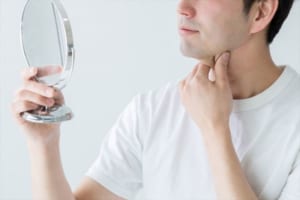 喉仏の由来や英語で何というかご存知ですか？あなたの知らない喉仏にまつわる雑学