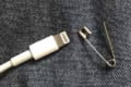 知っておいて損はなし!充電不能になったiPhoneのライトニングケーブルを復活させる方法