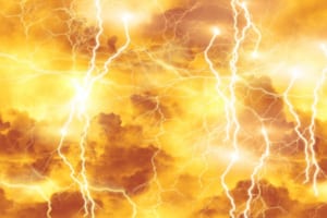 火山に起こる雷「火山雷」が恐ろしくも美しい！一体なぜ起こるのか？