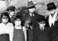 スペイン風邪が流行した100年前もマスクが必須だったと分かる写真に不可解な点が!?