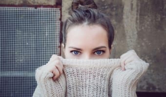 厄介な毛玉とり!スポンジを使って簡単に出来る方法があるのを知っていますか?