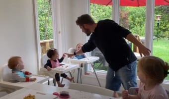 見ているだけで幸せになる!パパの大げさなリアクションで爆笑を繰り返す赤ちゃんたち(笑)