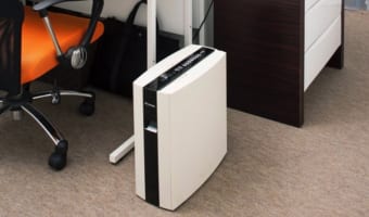 「プレステ5」そっくりのシュレッダーが話題!さらに似ているのは見た目だけではなかった