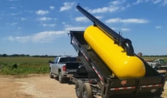 カボチャロケット!?凄いけど使いどころが分からない巨大パンプキンランチャーが話題に