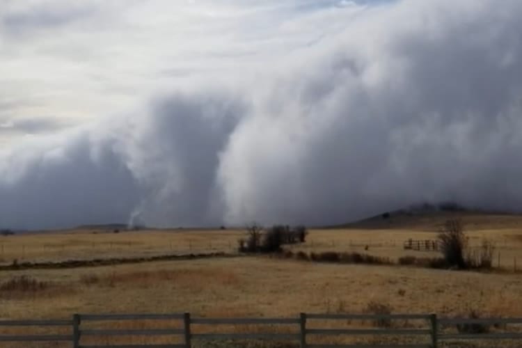 この世の終わりかと思う恐ろしさ！米モンタナ州で発生した雲がホラー映画のようでゾッとする