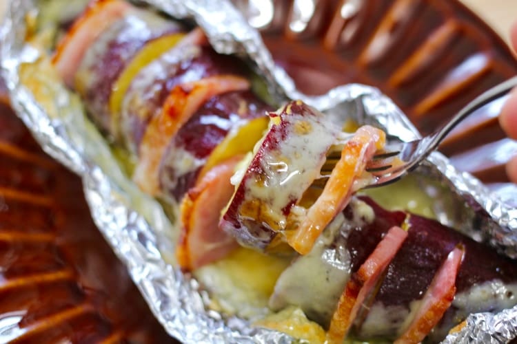 この季節にぴったりの神レシピ降臨！10分で作れる「さつまいものハッセルバック」が罪深すぎる