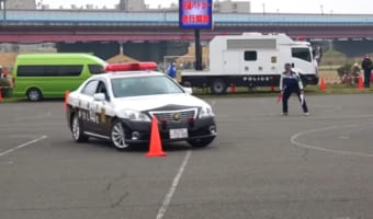 【1200万回再生動画】凄すぎでしょ！交通機動隊パトカーのドライビングテクニックが圧巻