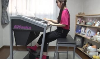 天才エレクトーン少女として有名になった826askaさんの演奏がもはやダンスのようで凄すぎる！