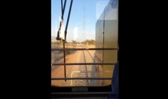 【絶句】車が頻繁に通り抜けて危険すぎる・・・と悪名高い踏切が、あまりにも危険すぎた!