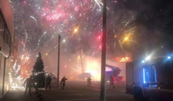 ロシアの花火倉庫で火災発生!大量の花火に引火し、閃光と爆発音で周囲は騒然