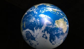 圧倒的なスケールと美しさ・・・宇宙から見た“地球の朝焼け空”が素晴らしいと話題に!