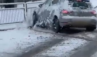 【事故映像】15分間で6台も事故！ロンドンで魔の交差点が出現した！