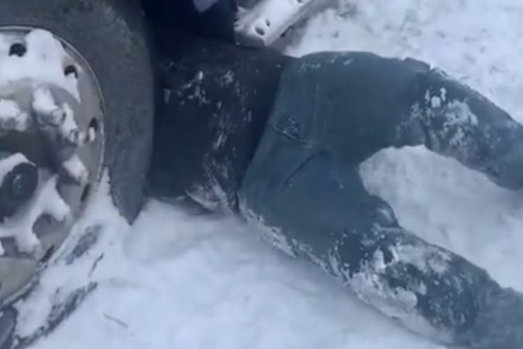 【動画】ダイエットしよう。そう誓う事になるハプニングに見舞われた男性