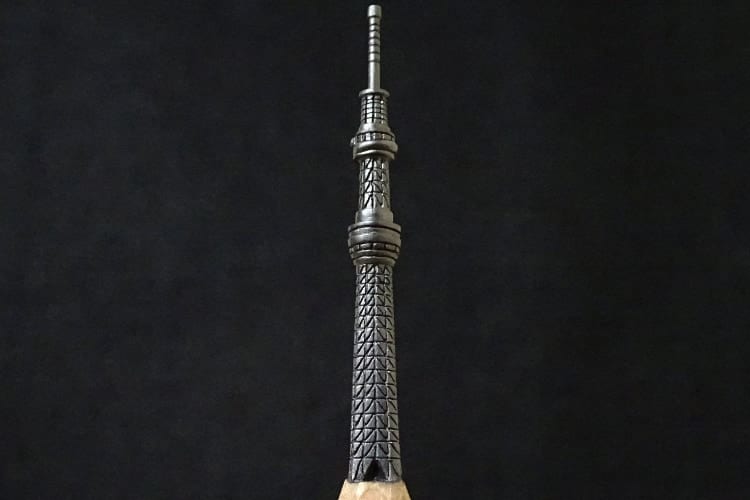 鉛筆の芯を削ってスカイツリーに！？鉛筆彫刻人シロイさんが披露した新作がエグすぎる！