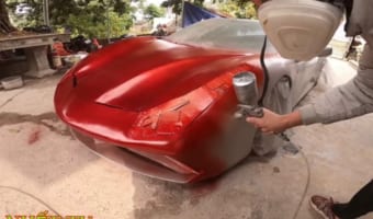 自分でフェラーリ作っちゃった！スーパーカーを本気でDIYするベトナムのYouTuberが面白い！