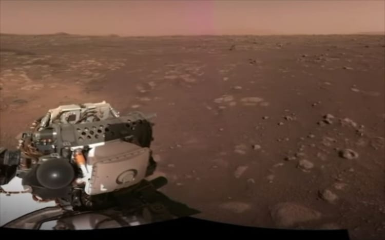 NASAが火星への着陸成功の瞬間を公開！パラシュートが展開されて砂ぼこりが舞い上がる！